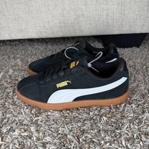Puma Black and White Sneakers Kids Size 4